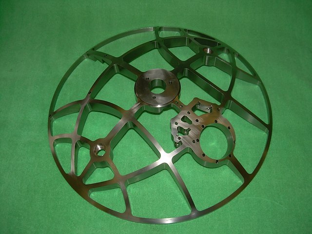 STRUCTURE 3D EN TITANE