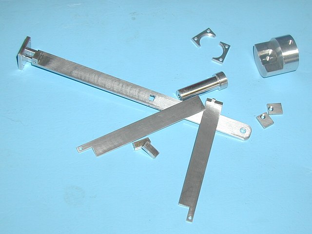 MICRO-FORCEPS PHOTO 2